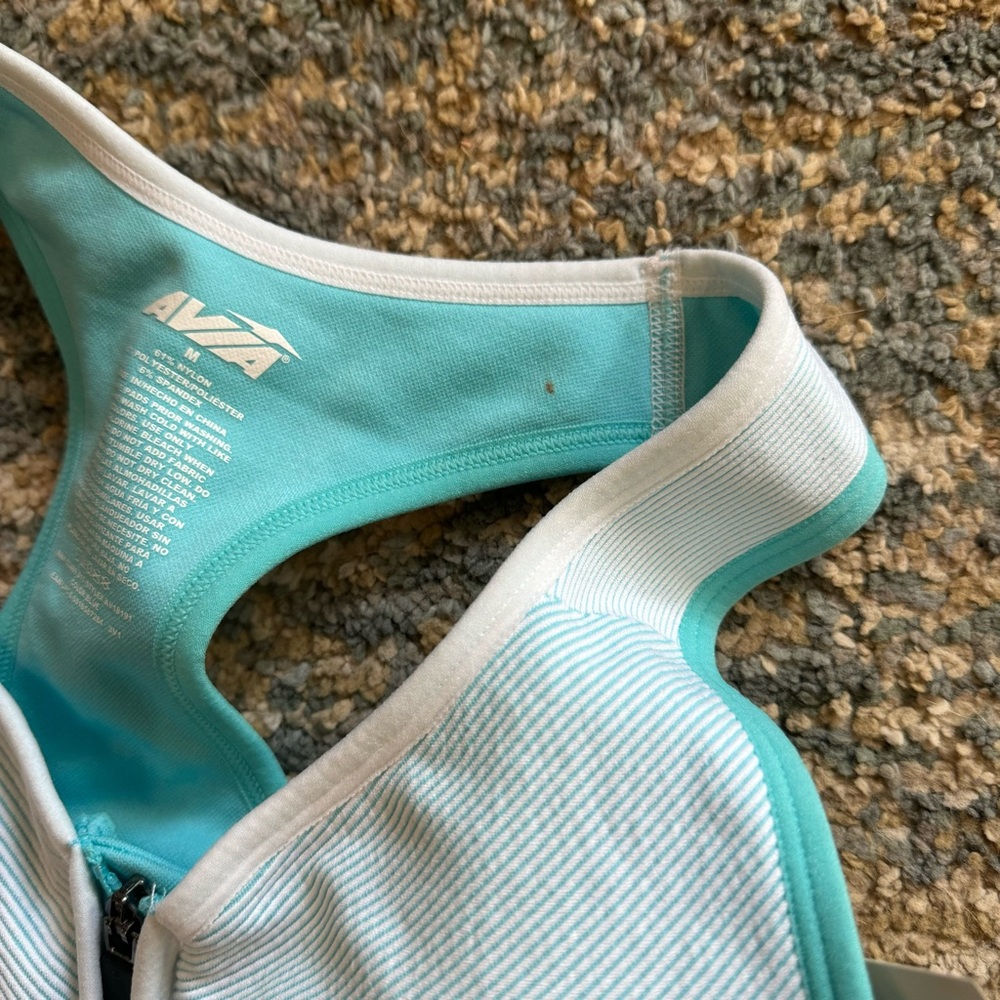 Avia Sports Bra Medium Size Seamless Front Zip Medium Support Aqua Seafoam - Picture 3 of 6